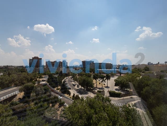 2 Zimmer Wohnung zu verkaufen in Nueva España, Madrid Stadt mit Pool Garage - 875.500 € (Ref: 9953852)