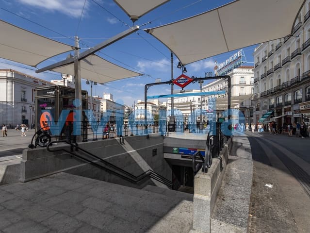 Garasje til salgs i Sol, Madrid by - € 52 000 (Ref: 9957596)