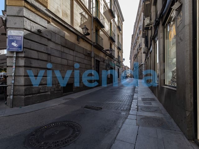Garasje til salgs i Sol, Madrid by - € 52 000 (Ref: 9957596)