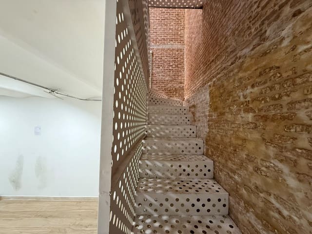 Negocio en Universidad, Madrid ciudad en alquiler - 2.400 € (Ref: 9959361)
