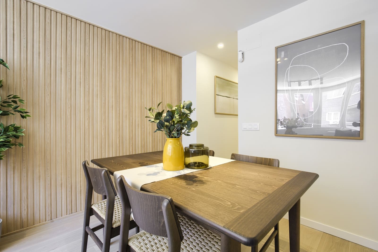 3 bedroom Flat for rent in Madrid city - € 1,995 (Ref: 9972962)