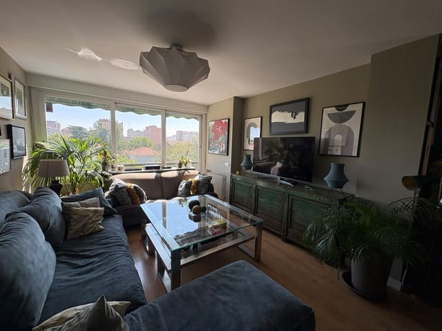 4 soverom Leilighet til leie i Ciudad Jardín, Madrid by med garasje - € 3 480 (Ref: 9974955)
