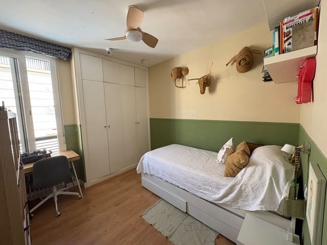 4 soverom Leilighet til leie i Ciudad Jardín, Madrid by med garasje - € 3 480 (Ref: 9974955)