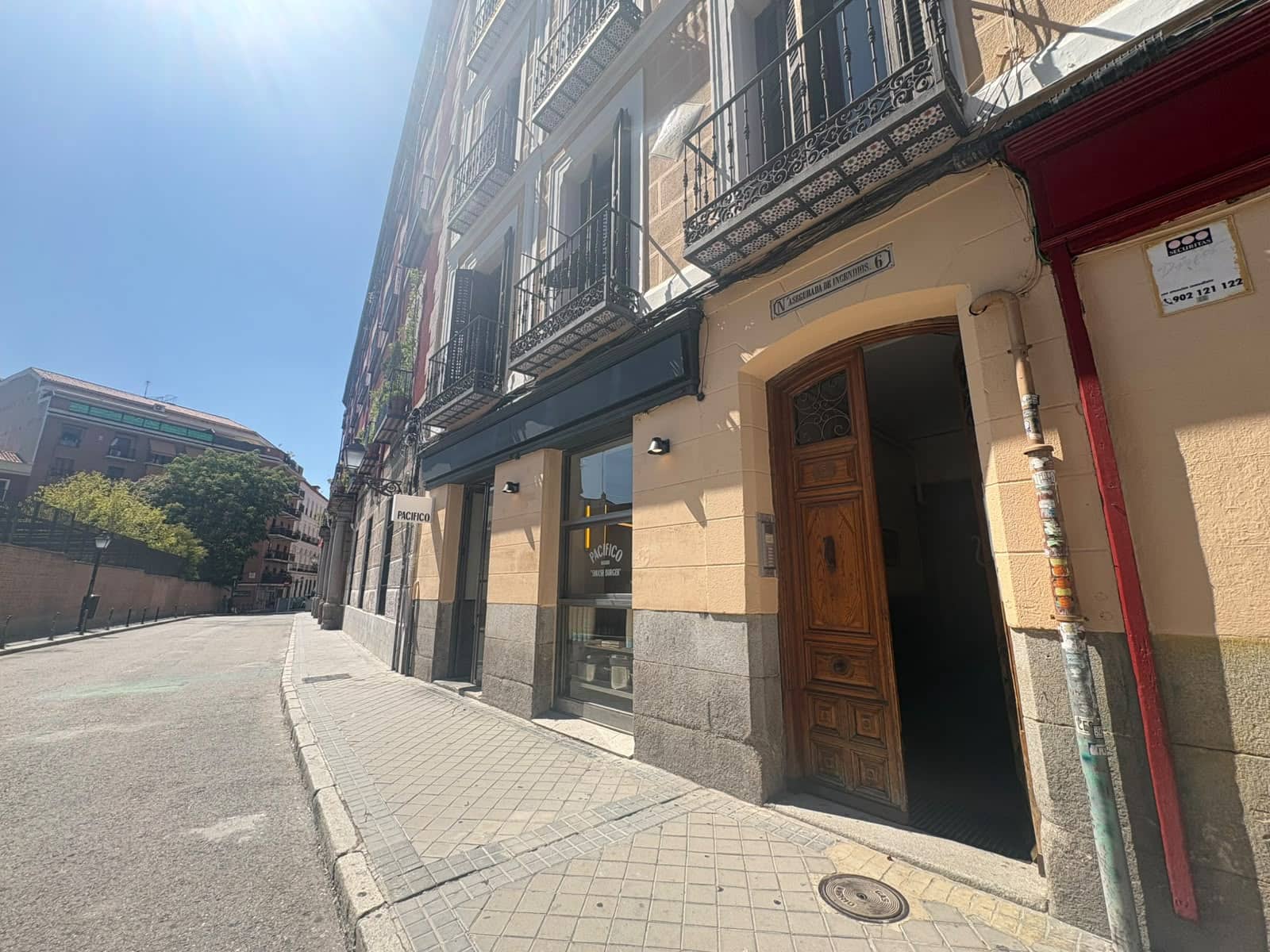 Piso de 2 habitaciones en Madrid ciudad en alquiler - 2.400 € (Ref: 9984514)