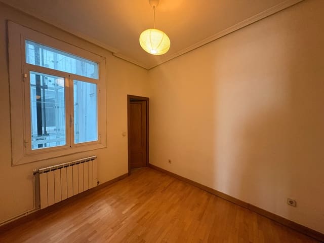 3 camera da letto Appartamento da affittare in Palacio, Madrid città - 1.950 € (Rif: 9984516)
