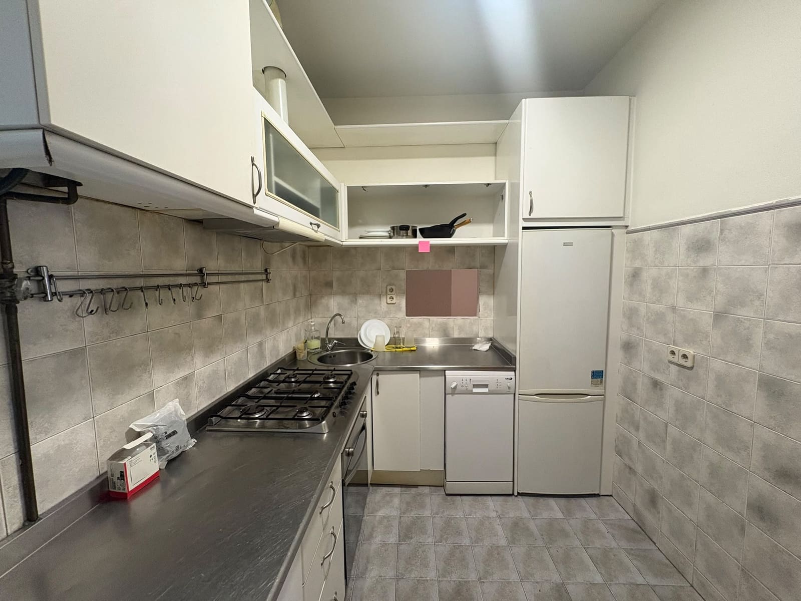 3 slaapkamer Flat te huur in Madrid stad - € 1.950 (Ref: 9984516)
