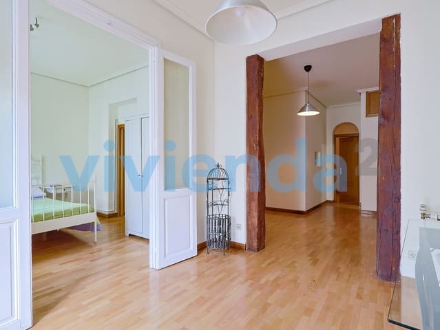2 slaapkamer Flat te huur in Palacio, Madrid stad - € 1.950 (Ref: 9984516)