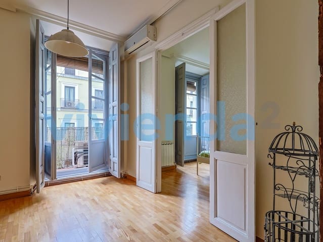 2 slaapkamer Flat te huur in Palacio, Madrid stad - € 1.950 (Ref: 9984516)