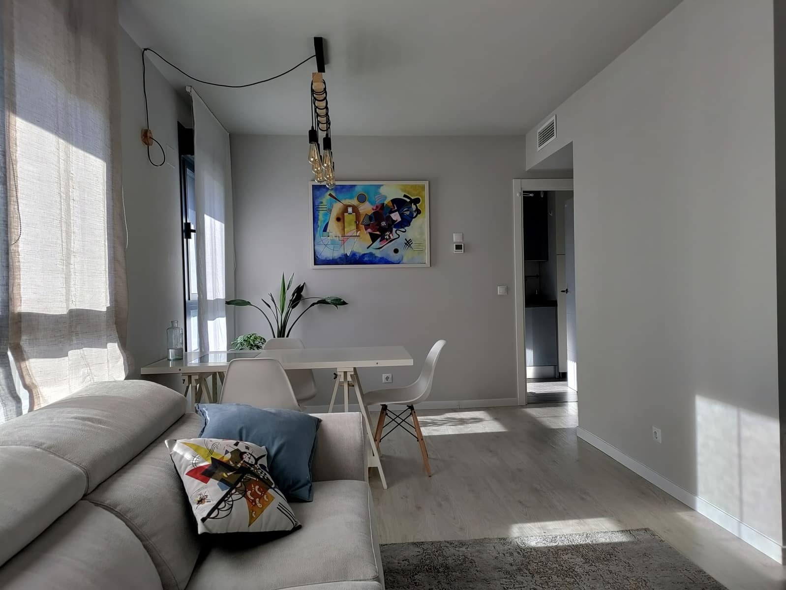 2 bedroom Flat for rent in Madrid city with pool garage - € 1,400 (Ref: 9986510)