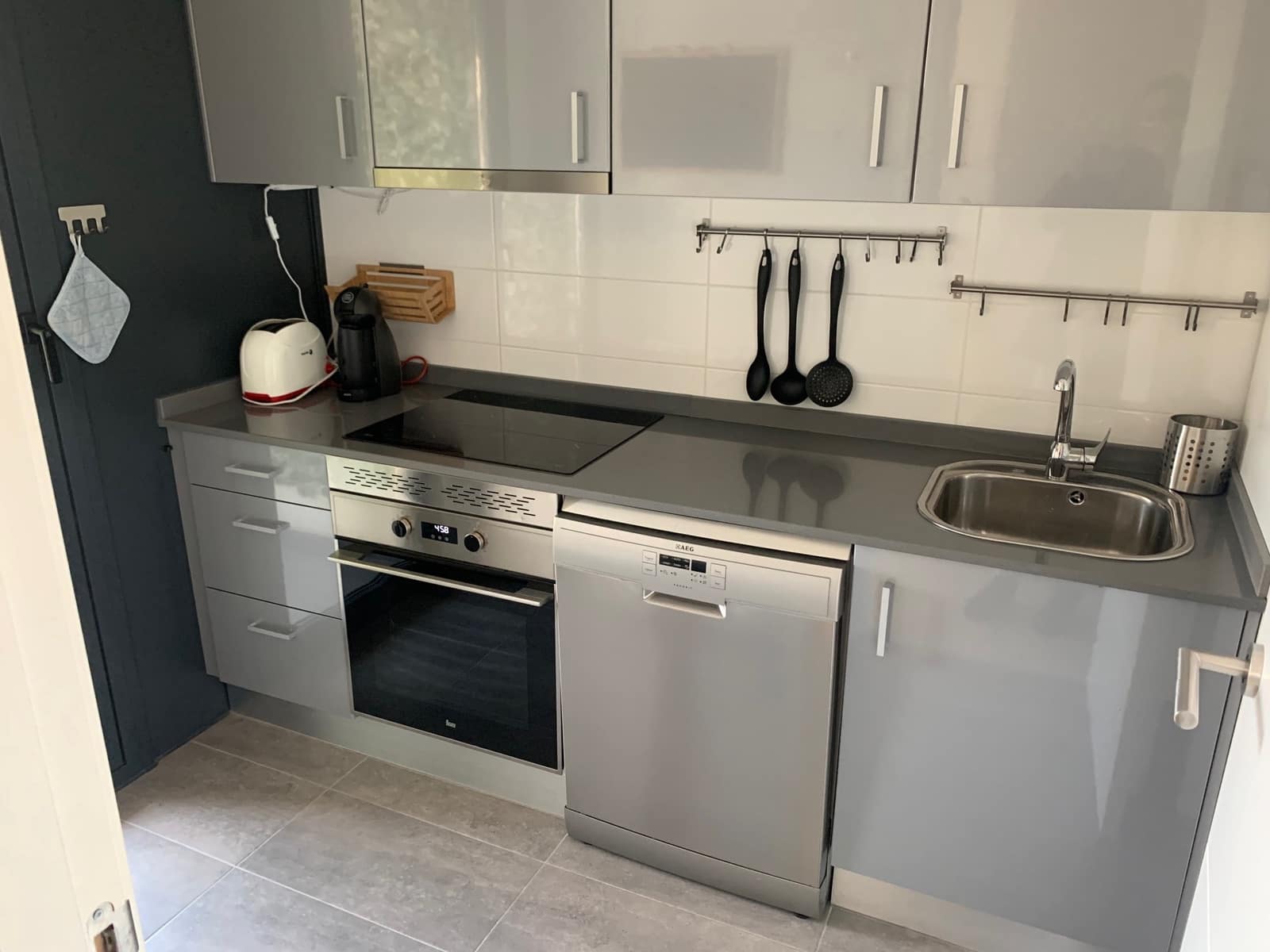 2 bedroom Flat for rent in Madrid city with pool garage - € 1,400 (Ref: 9986510)