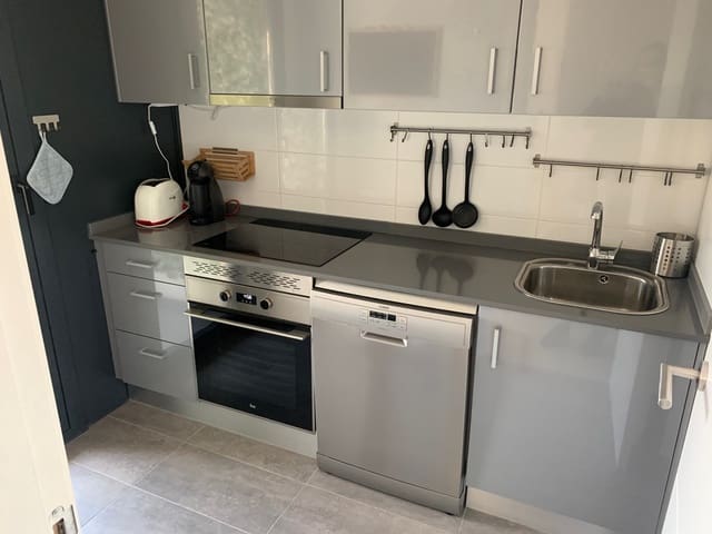 Piso de 2 habitaciones en Casco Histórico de Vallecas, Madrid ciudad en alquiler - 1.400 € (Ref: 9986510)