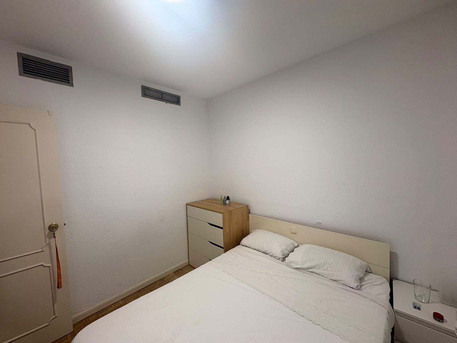 1 quarto Apartamento para arrendar em Madrid cidade com piscina - 1 295 € (Ref: 9986511)