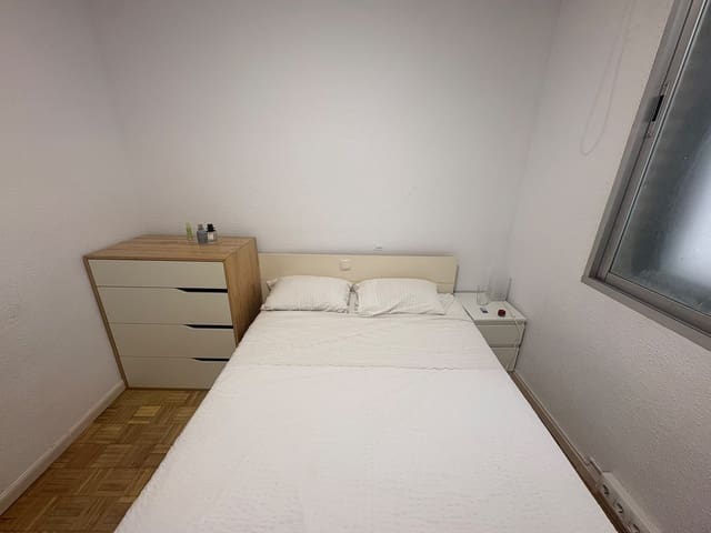1 quarto Apartamento para arrendar em Lista, Madrid cidade com piscina - 1 295 € (Ref: 9986511)
