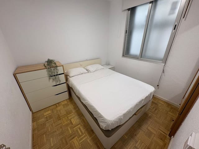 1 sovrum Lägenhet att hyra i Lista, Madrid stad med pool - 1 295 € (Ref: 9986511)