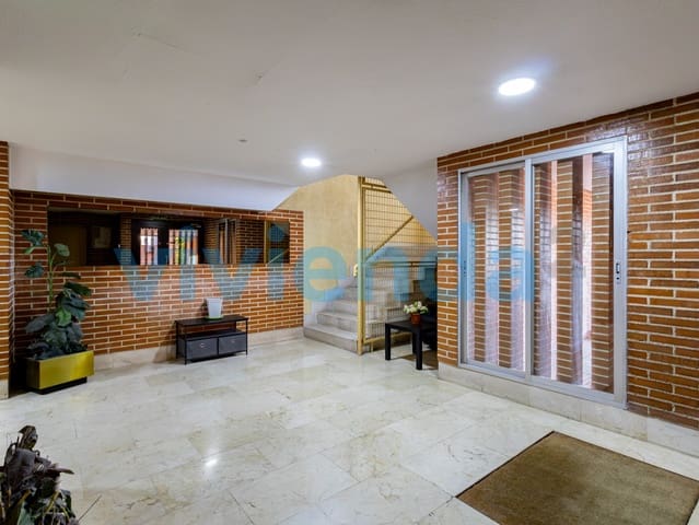 3 Zimmer Wohnung zu verkaufen in Apostol Santiago, Madrid Stadt mit Garage - 545.200 € (Ref: 9990349)