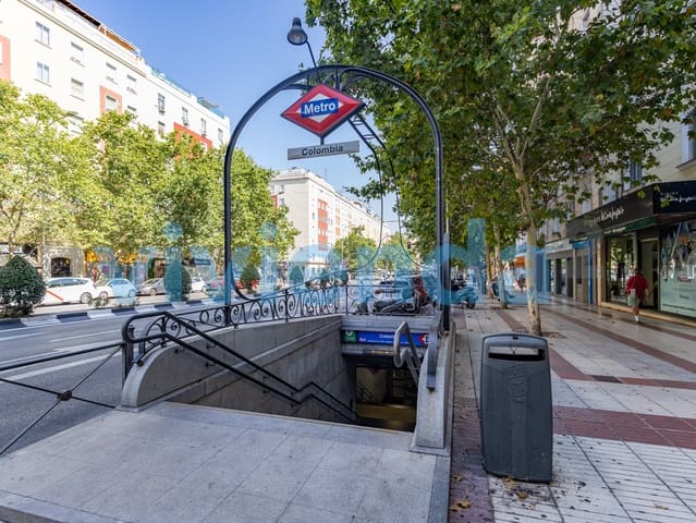 3 soveværelse Lejlighed til salg i Hispanoamérica, Madrid by - € 995.000 (Ref: 9993891)