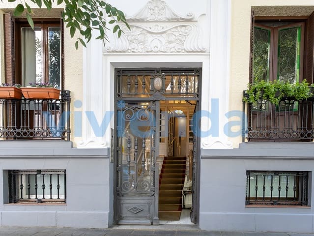2 makuuhuone Asunto vuokrattavana paikassa Recoletos, Madrid kaupunki - 3 000 € (Ref: 9996737)
