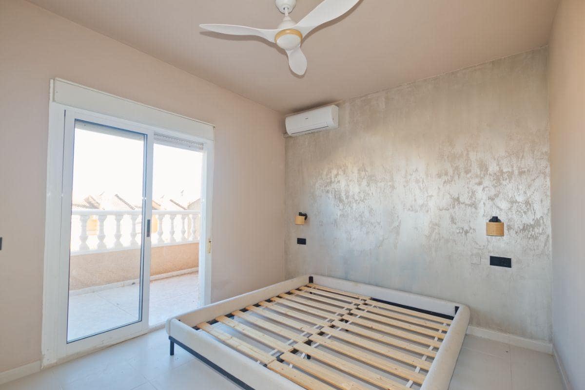 3 soveværelse Lejlighed til salg i Dona Pepa med swimmingpool - € 239.000 (Ref: 10166797)