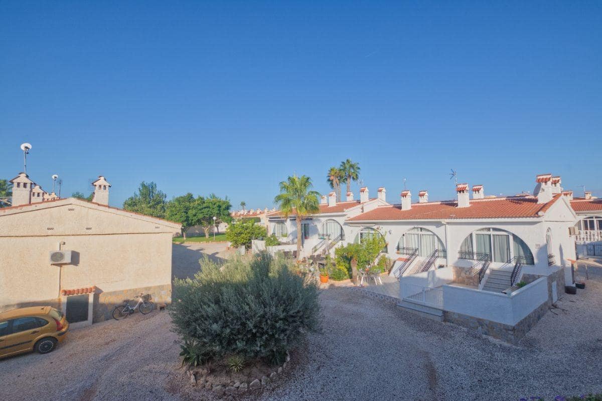 3 soveværelse Lejlighed til salg i Dona Pepa med swimmingpool - € 239.000 (Ref: 10166797)