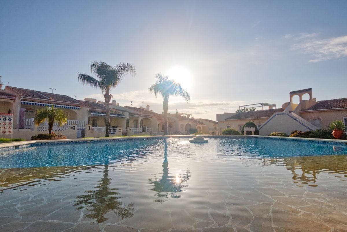 3 soveværelse Lejlighed til salg i Dona Pepa med swimmingpool - € 239.000 (Ref: 10166797)