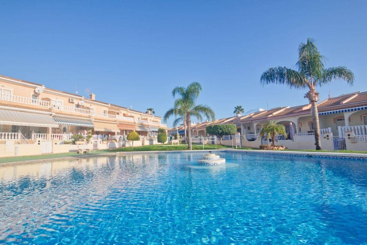 3 soveværelse Lejlighed til salg i Dona Pepa med swimmingpool - € 239.000 (Ref: 10166797)