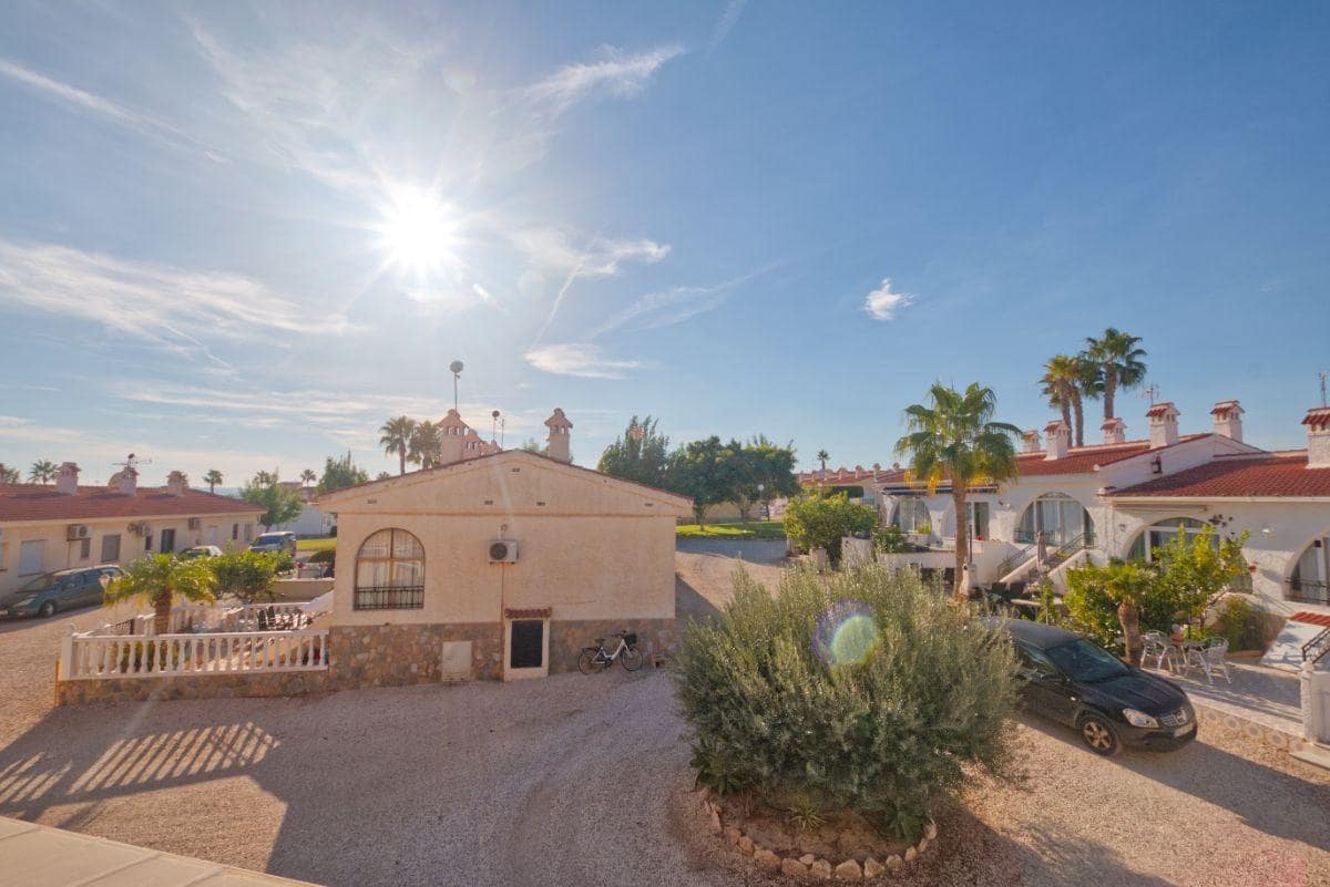 3 soveværelse Lejlighed til salg i Dona Pepa med swimmingpool - € 239.000 (Ref: 10166797)