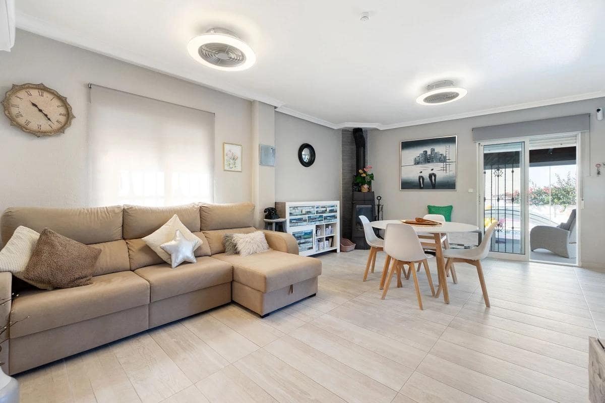 3 sypialnia Willa na sprzedaż w La Regia z basenem garażem - 390 000 € (Ref: 10168600)
