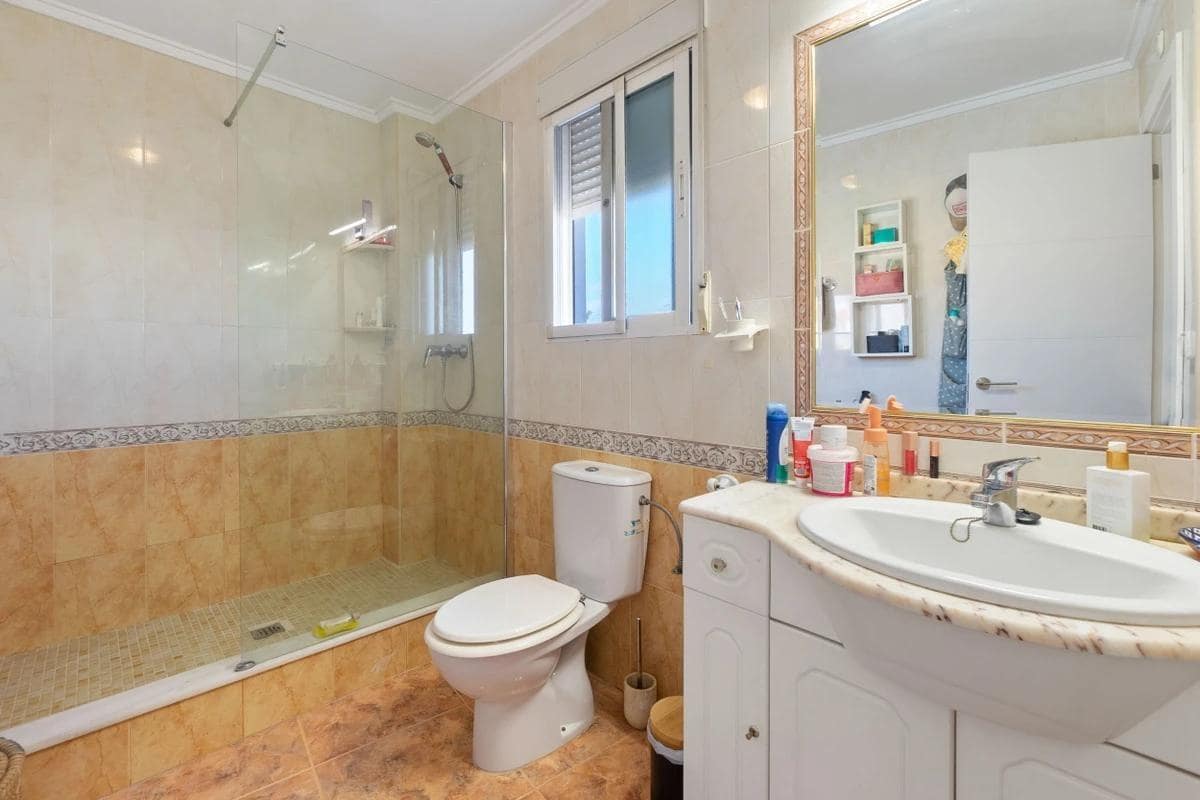 3 sypialnia Willa na sprzedaż w La Regia z basenem garażem - 390 000 € (Ref: 10168600)