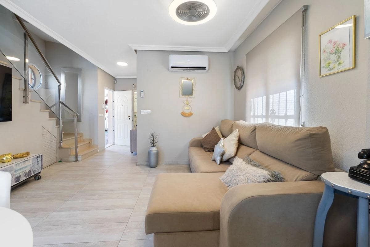 3 sypialnia Willa na sprzedaż w La Regia z basenem garażem - 390 000 € (Ref: 10168600)