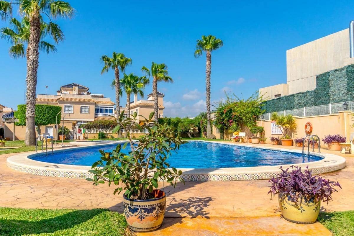 3 sypialnia Willa na sprzedaż w La Regia z basenem garażem - 390 000 € (Ref: 10168600)