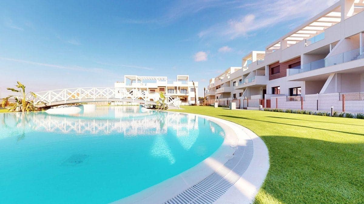 2 makuuhuone Bungalow myytävänä paikassa Los Balcones mukana uima-altaan 
autotalli - 309 900 € (Ref: 6350786)