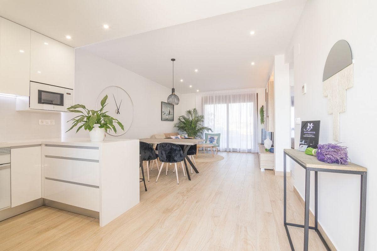 2 makuuhuone Bungalow myytävänä paikassa Los Balcones mukana uima-altaan 
autotalli - 309 900 € (Ref: 6350786)