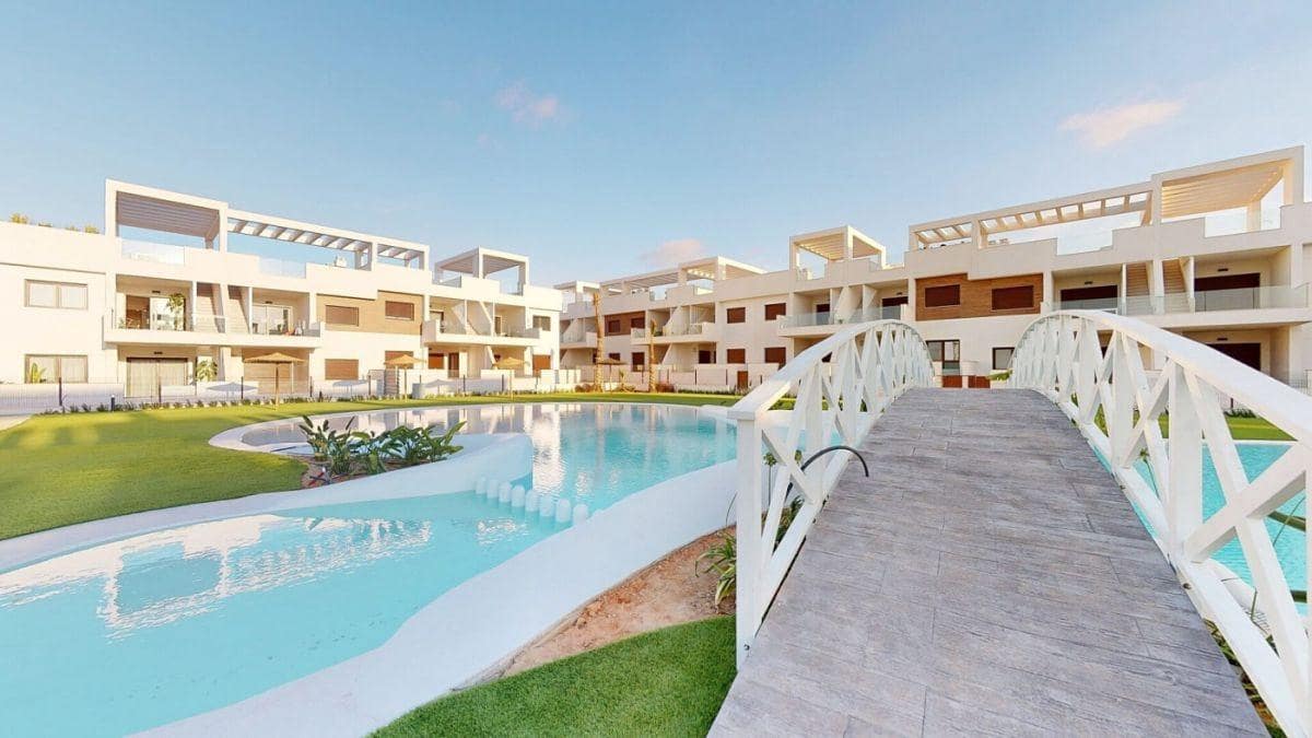 2 makuuhuone Bungalow myytävänä paikassa Los Balcones mukana uima-altaan 
autotalli - 309 900 € (Ref: 6350786)