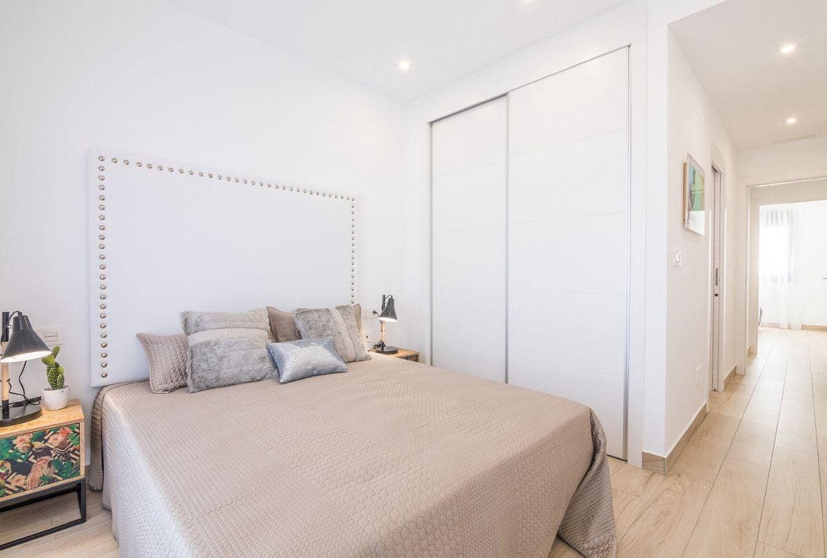 2 makuuhuone Bungalow myytävänä paikassa Los Balcones mukana uima-altaan 
autotalli - 309 900 € (Ref: 6350786)