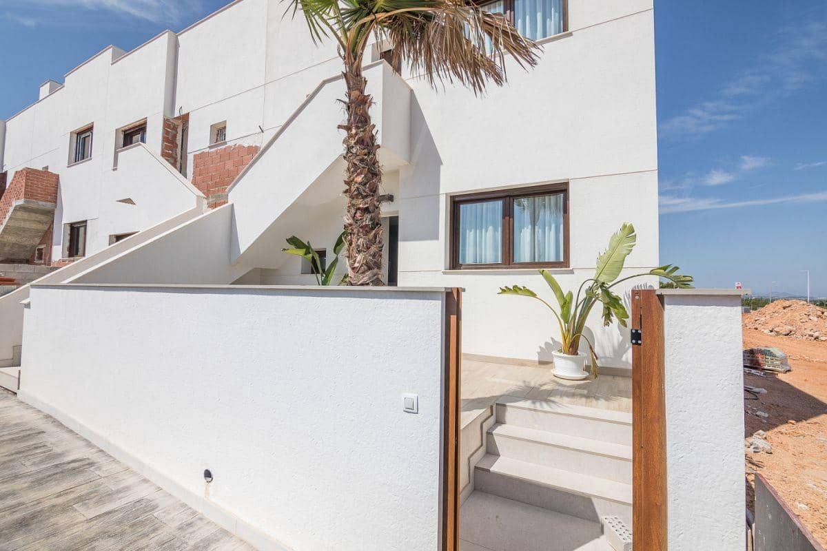 2 makuuhuone Bungalow myytävänä paikassa Los Balcones mukana uima-altaan 
autotalli - 309 900 € (Ref: 6350786)