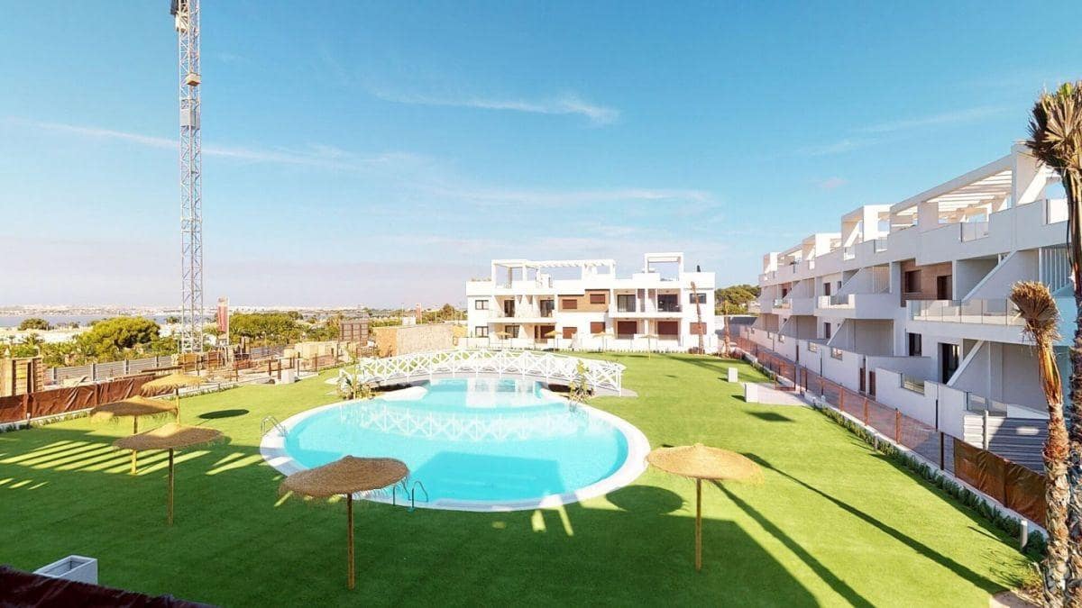 2 makuuhuone Bungalow myytävänä paikassa Los Balcones mukana uima-altaan 
autotalli - 309 900 € (Ref: 6350786)