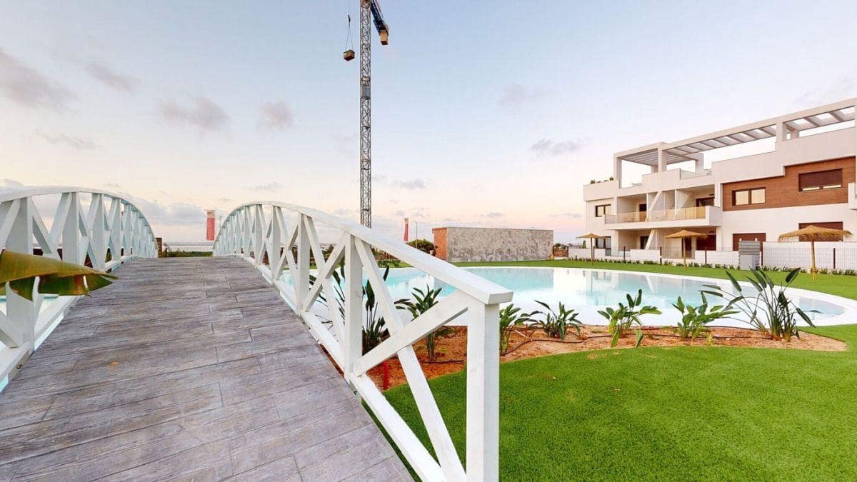 2 makuuhuone Bungalow myytävänä paikassa Los Balcones mukana uima-altaan 
autotalli - 309 900 € (Ref: 6350786)