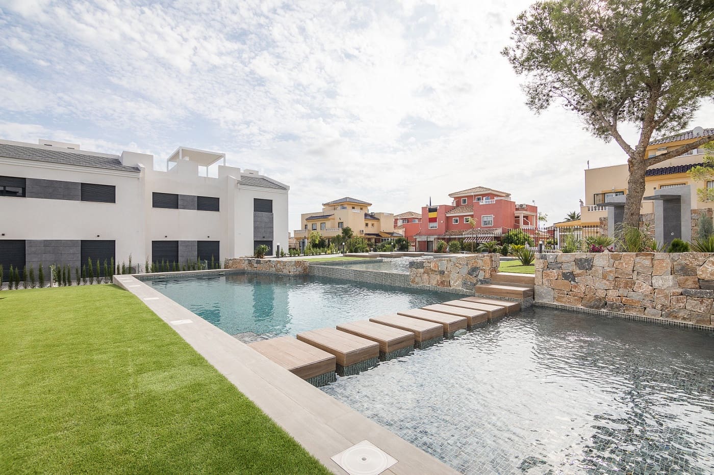 3 makuuhuone Bungalow myytävänä paikassa Los Balcones mukana uima-altaan - 280 000 € (Ref: 6350819)