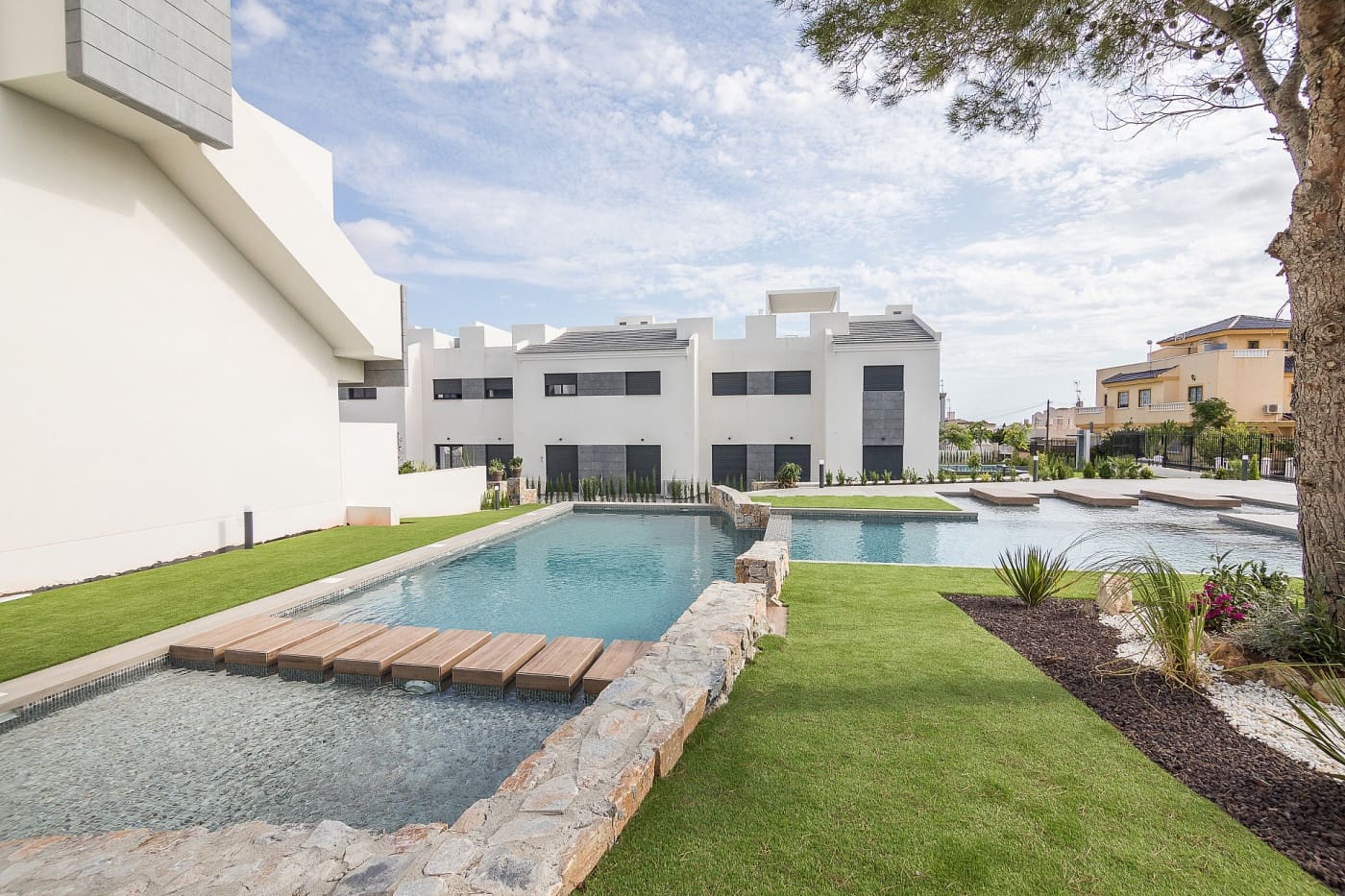 3 makuuhuone Bungalow myytävänä paikassa Los Balcones mukana uima-altaan - 280 000 € (Ref: 6350819)