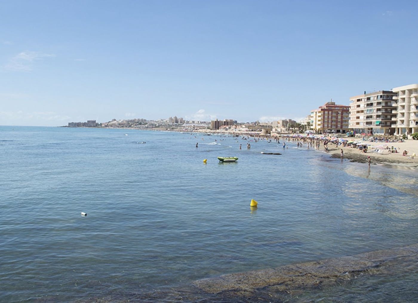 3 makuuhuone Huvila myytävänä paikassa Torrevieja mukana uima-altaan 
autotalli - 600 000 € (Ref: 6350874)