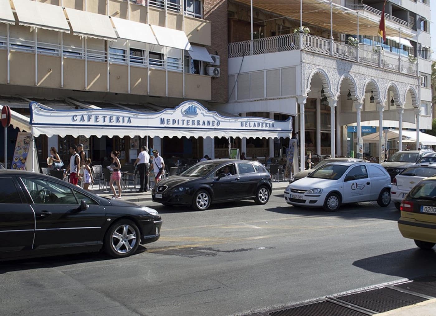 3 makuuhuone Huvila myytävänä paikassa Torrevieja mukana uima-altaan 
autotalli - 600 000 € (Ref: 6350874)