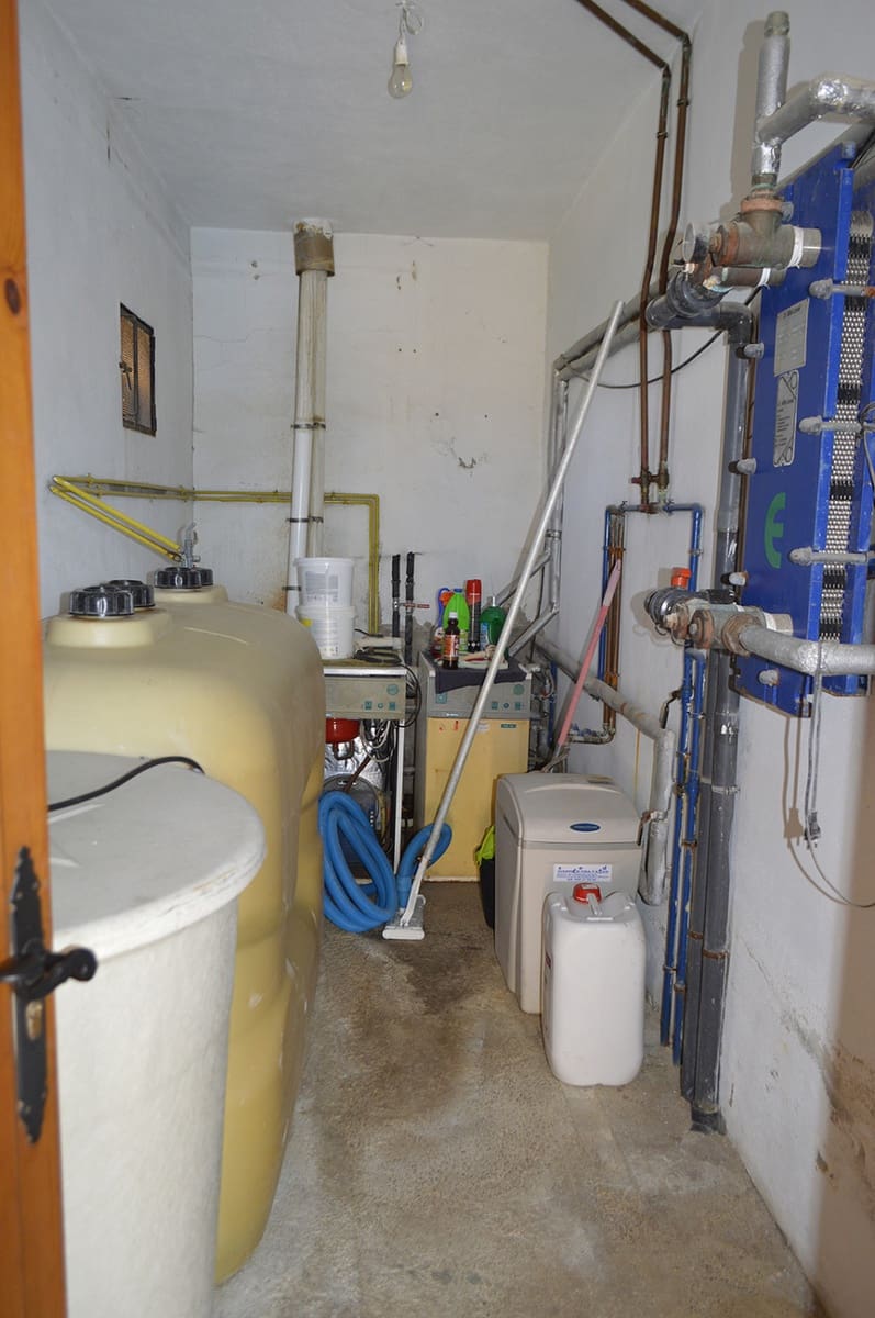 2 soveværelse Finca/Landehus til salg i Bigastro med swimmingpool garage - € 550.000 (Ref: 6350895)