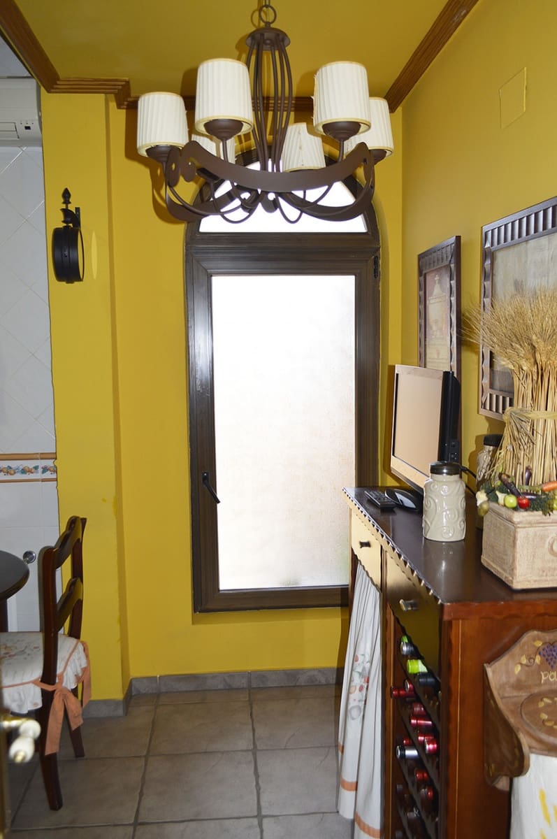 2 soveværelse Finca/Landehus til salg i Bigastro med swimmingpool garage - € 550.000 (Ref: 6350895)