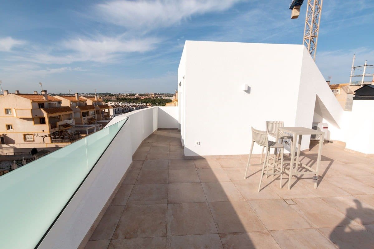 3 bedroom Villa for sale in Los Altos with pool - € 499,000 (Ref: 7184996)