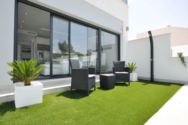 3 sovrum Villa till salu i Pilar de la Horadada - 329 900 € (Ref: 7227324)