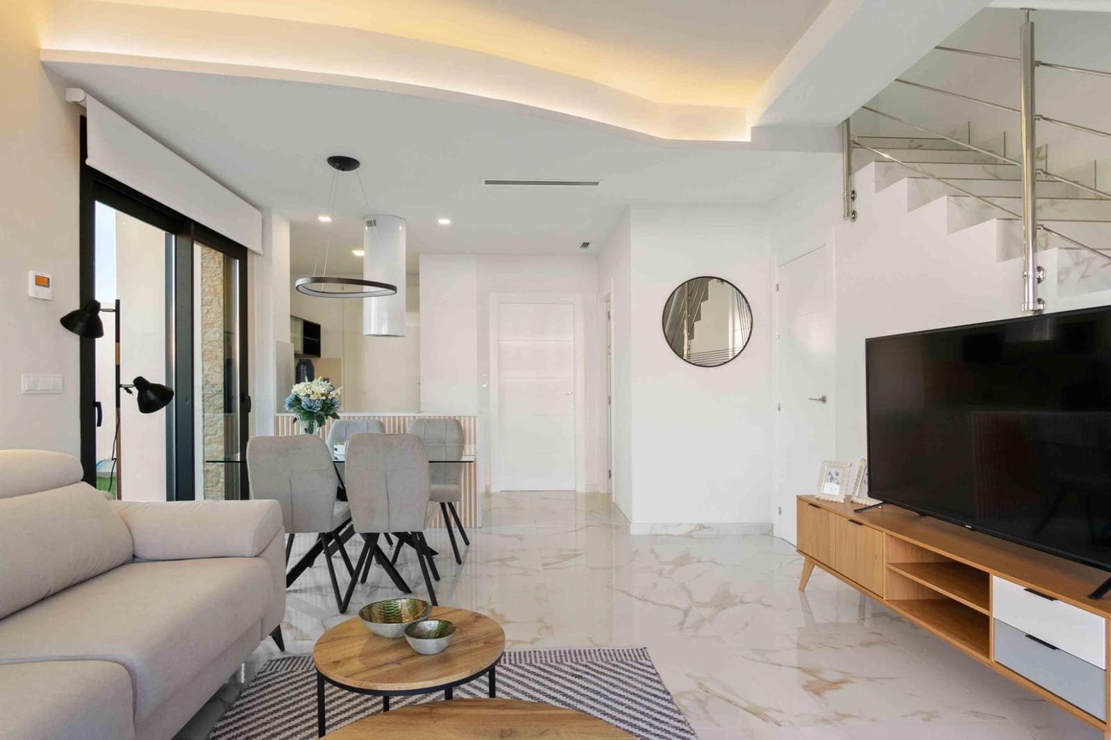 3 bedroom Villa for sale in Los Montesinos with pool - € 529,000 (Ref: 7494039)