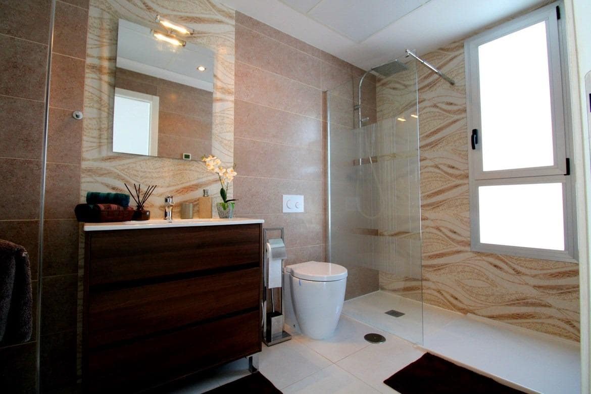 3 bedroom Villa for sale in Rojales with pool - € 339,500 (Ref: 7528227)