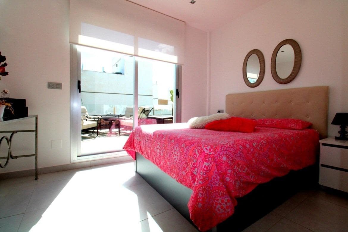 3 bedroom Villa for sale in Rojales with pool - € 339,500 (Ref: 7528227)