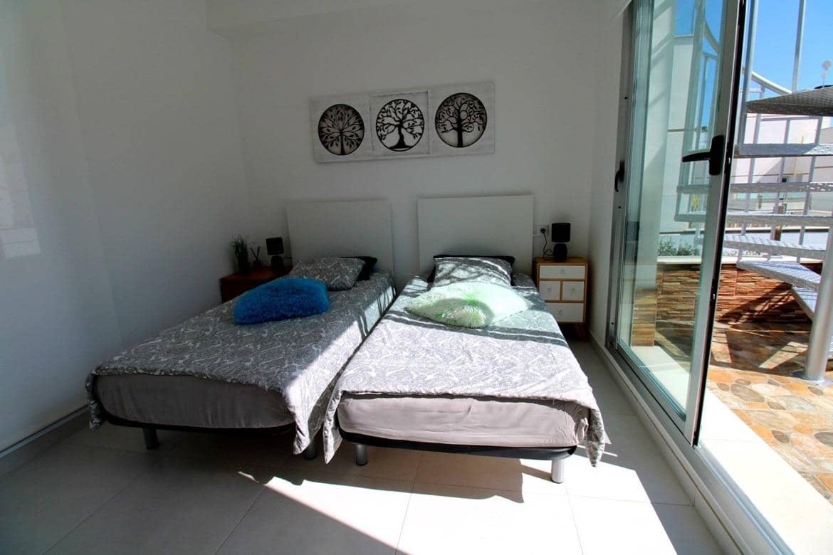 3 bedroom Villa for sale in Rojales with pool - € 339,500 (Ref: 7528227)