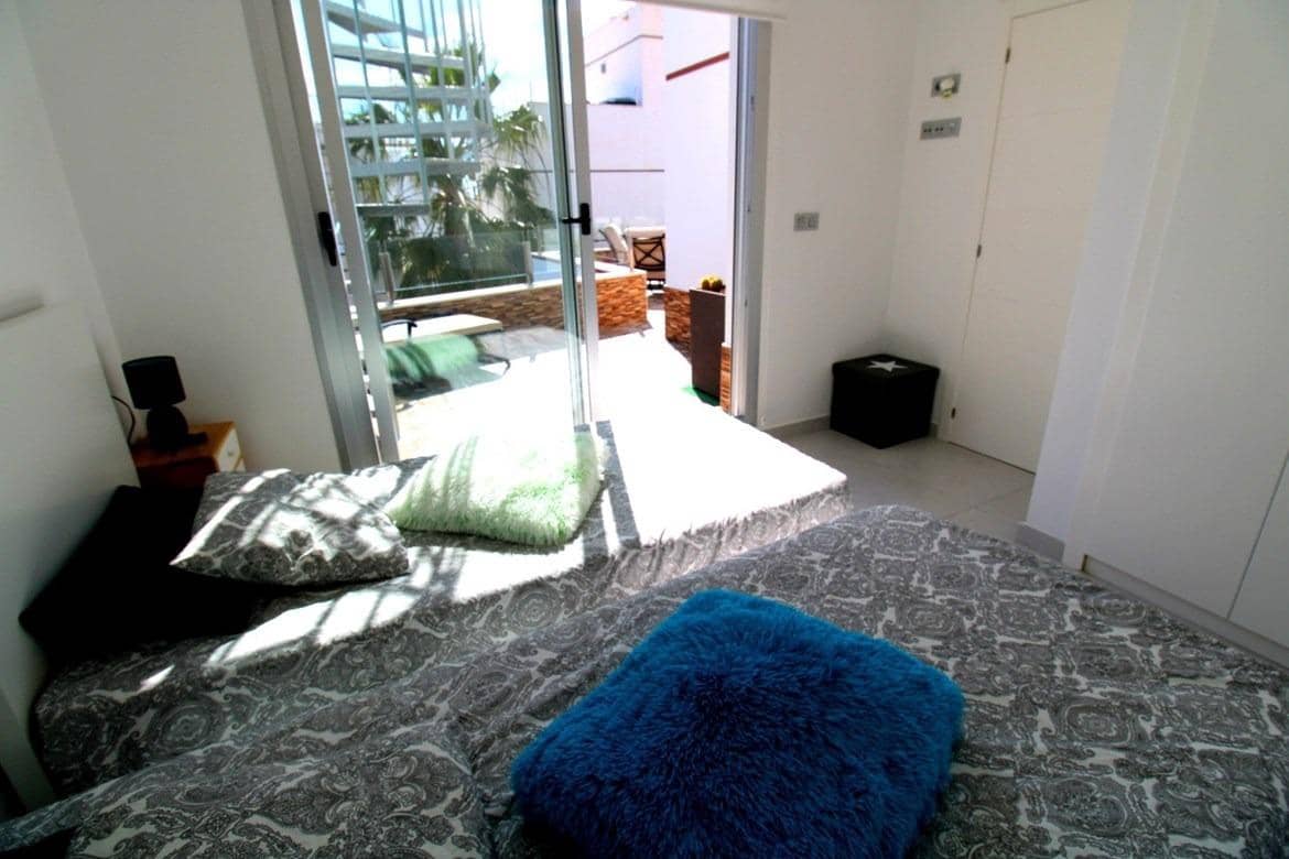 3 bedroom Villa for sale in Rojales with pool - € 339,500 (Ref: 7528227)